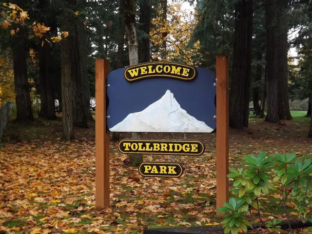 Toll Bridge Park (Parkdale, OR)