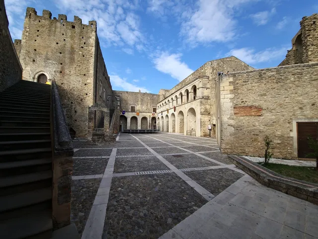 Malconsiglio Castle