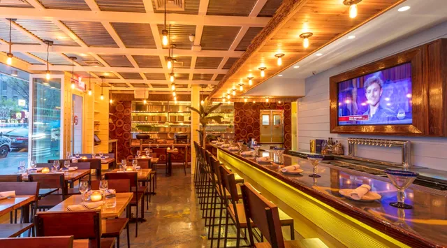 Republica Restaurant Rooftop & Lounge