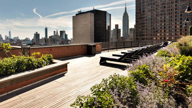 300 East 39th Apartments