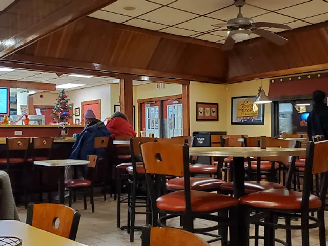 Lee's Famous Recipe Chicken