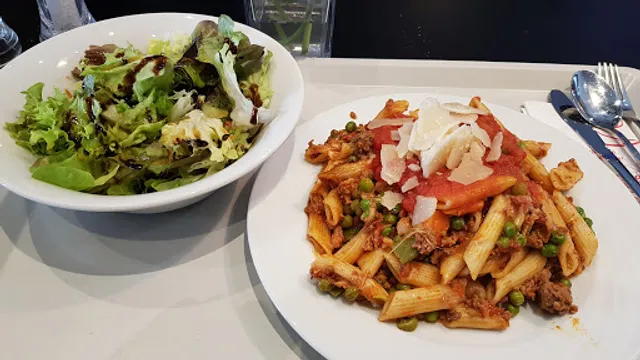 Löwe + Raute (CSU Kantine)