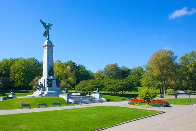 Jeanne-Mance Park