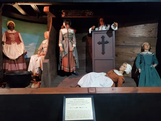 Salem Wax: A Halloween Experience & The Haunted Neighborhood