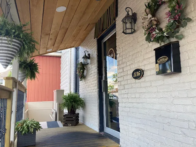 Tag's Family-Style Take Out