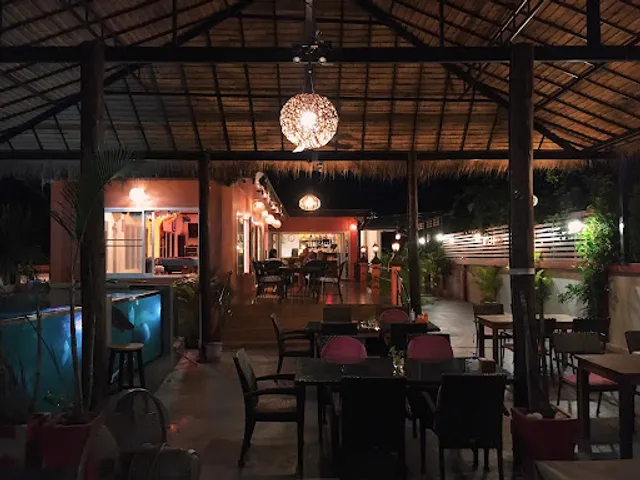 Mickey Aussie Bar & Restaurant Bang Sa-Ray Sattahip