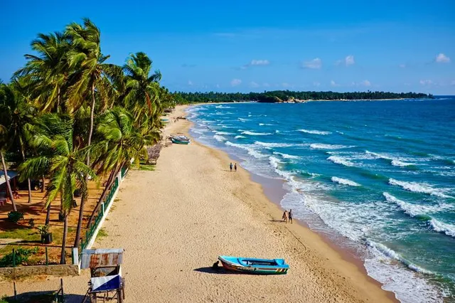 Uppuveli Beach