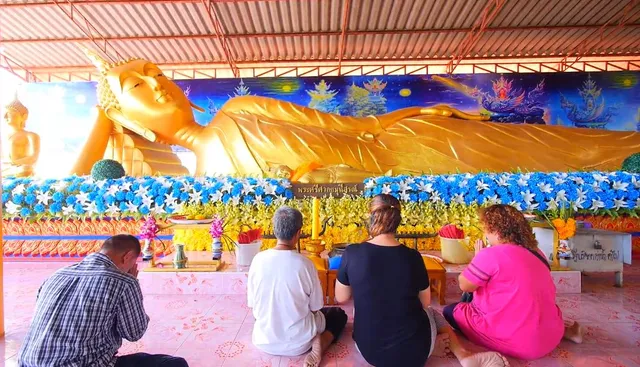 Wat Khao Noi (Pak Nam)