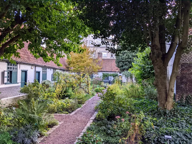 Baggaerts Beguinage and Botanical Garden