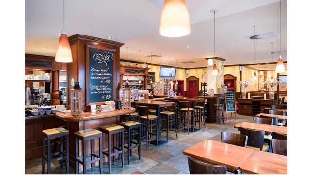 Schweinske Restaurant in Hamburg am Stadtpark - Schnitzel, Burger & Frühstück