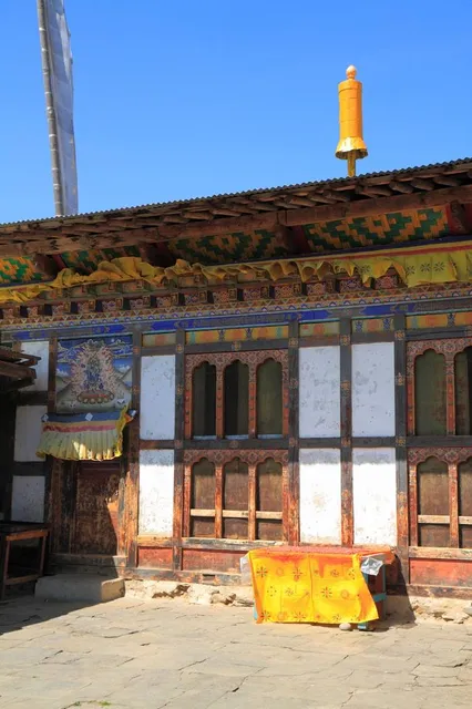 Tamshing Lhakhang གཏམ་ཞིང་ལྷ་ཁང་།