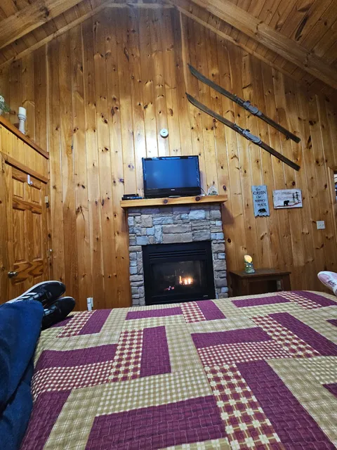 Auntie Belham's Cabin Rentals