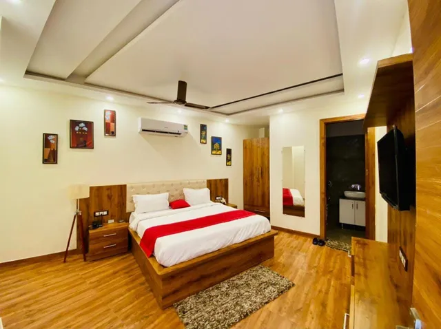 Hotel Moon Regency (HMR)