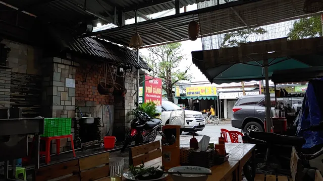 Phở gánh Hà Nội ( Pho in Shoulder poles )