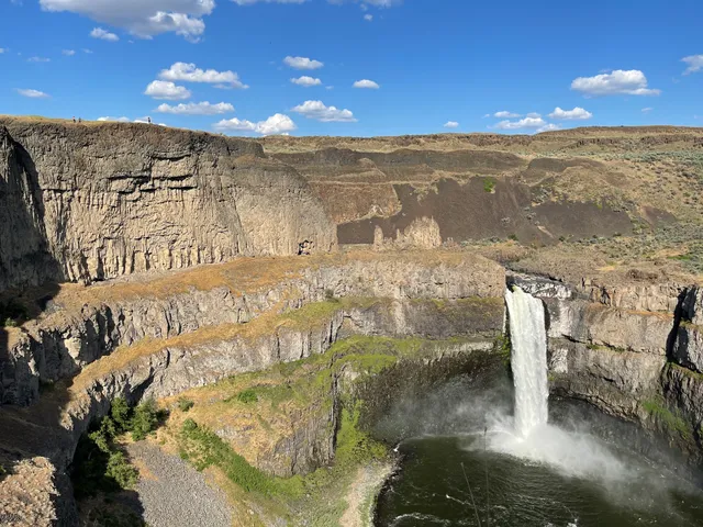 Palouse Falls parking & trails