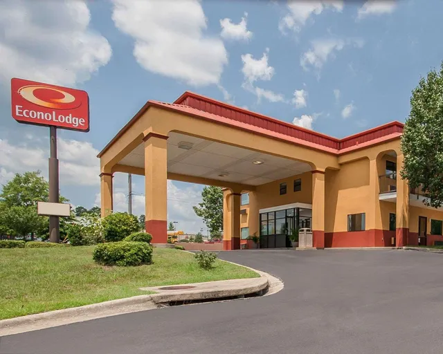 Econo Lodge Near University