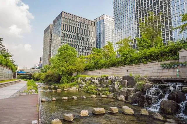 Cheonggyecheon Berlin Square