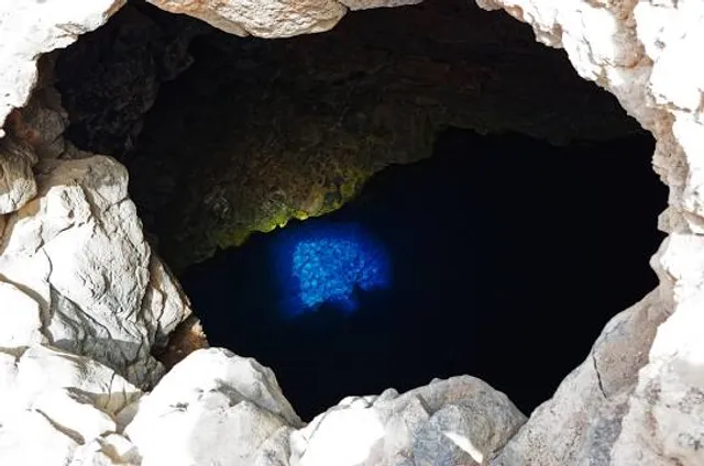 Buracona - Blue Eye Cave