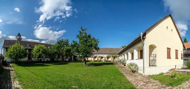 Jackfall Bormanufaktúra és Apartmanház