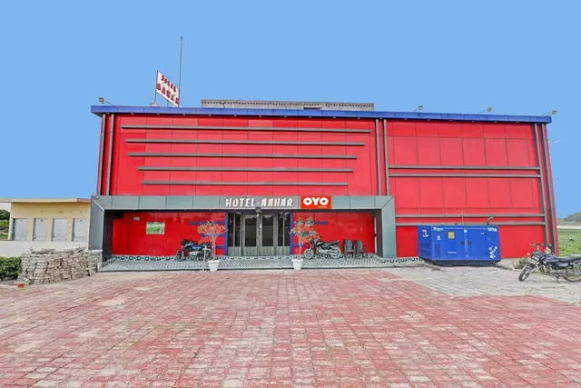 Super OYO Flagship 92750 Hotel Aahar