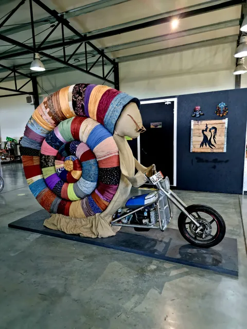 Khudozhestvennyy Muzey Musora Kaliningrad "Mu Mu Ka"