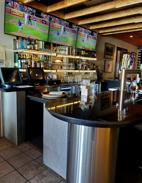 Dal's Restaurant & Lounge