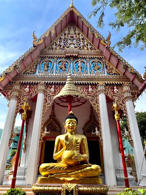 Wat Nak Klang Worawihan