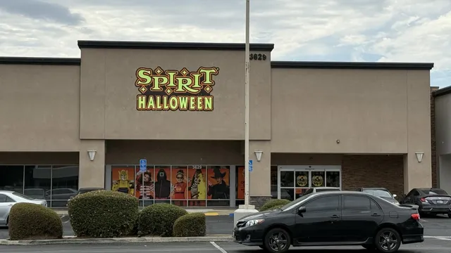 Spirit Halloween