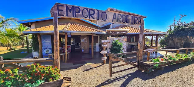 Empório Aroeira - Venda do queijo