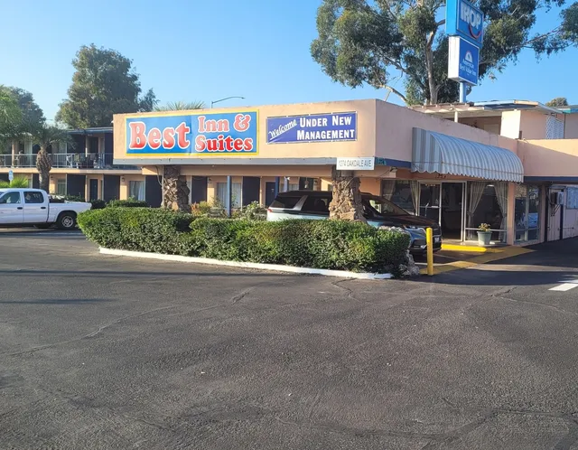 Best Inn & Suites