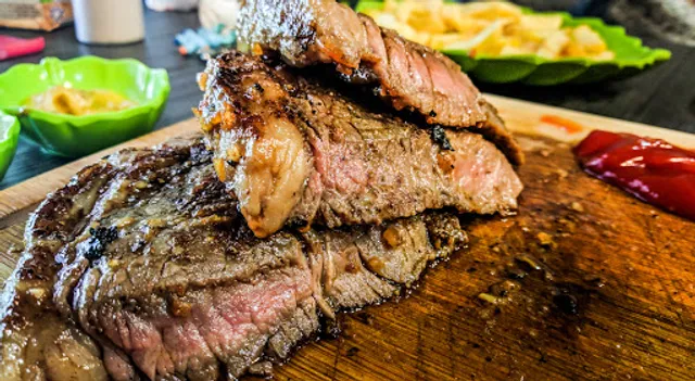 Meat.inG Steak House