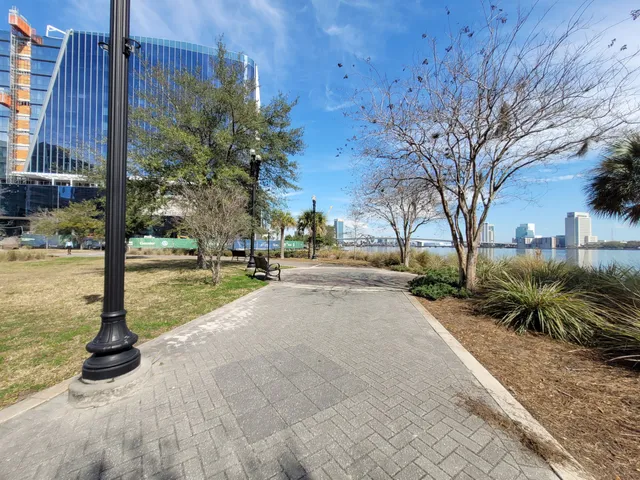 Sidney J. Gefen Riverwalk Park