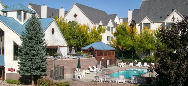 The Commons Hotel & Suites - Denver Tech Center