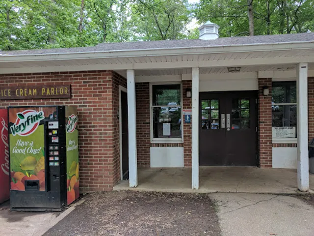 Burke Lake Park Ice Cream Parlor
