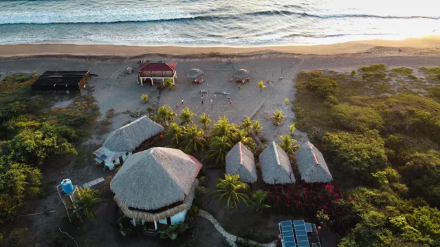 Surfing Turtle Lodge