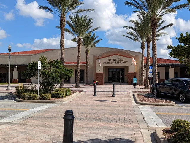 Haines City Public Library