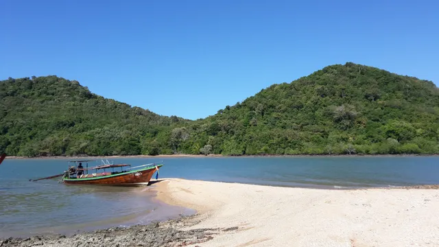 Lanta Kayaking Tour & For rent