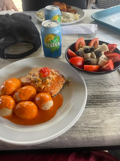 Oasis Market Restaurant