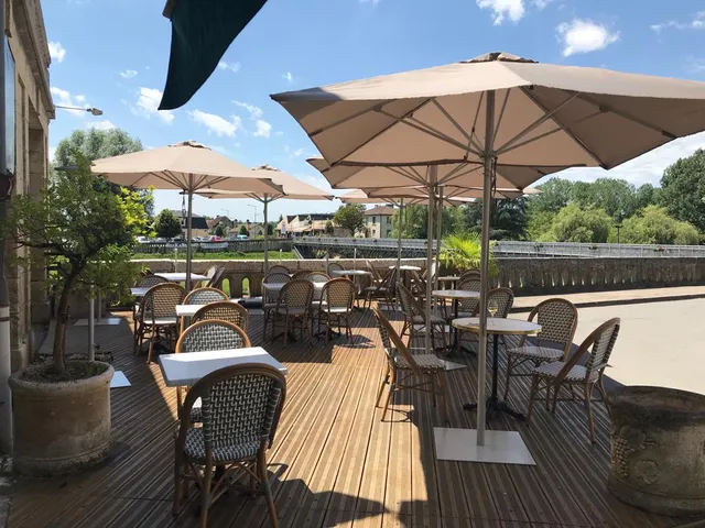 Quai Vézère | Restaurant, Bistrot and Café