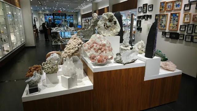 Astro Gallery of Gems, Minerals and Fossils
