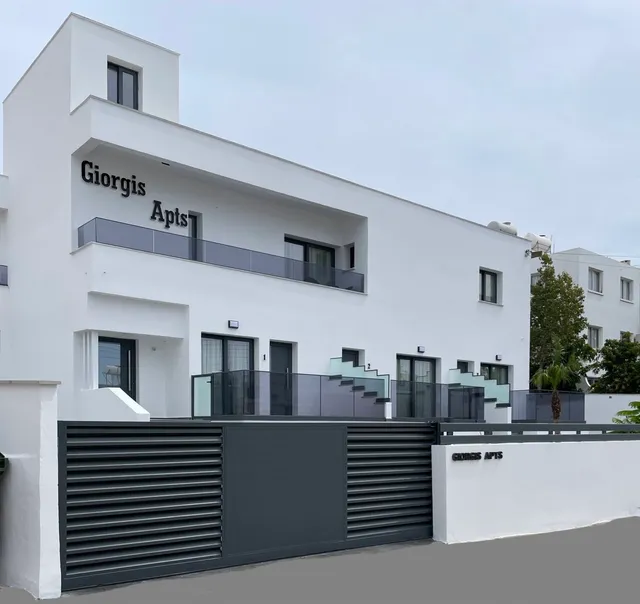 Giorgis Apartments