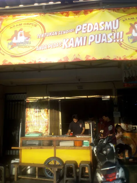 Ayam Gepuk Pak Gembus (Peta Selatan)