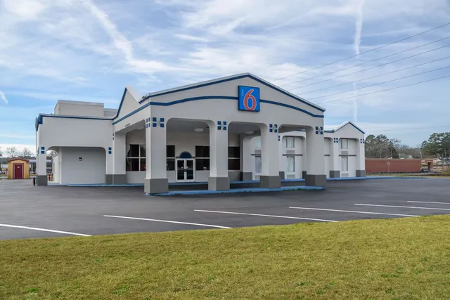 Motel 6 Forsyth, Ga – Tift College