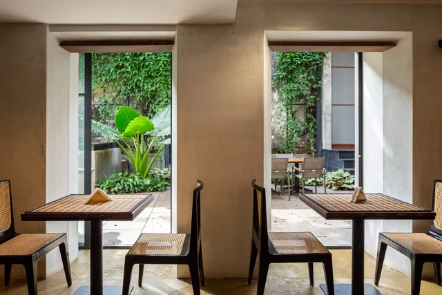 അ -- Aah Restaurant