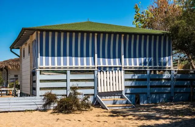 Cabane Bleue - Cabane aux Artistes