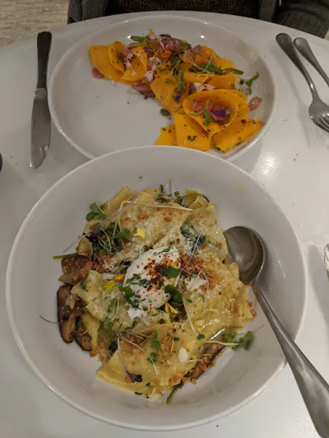 465 Bar and Restaurant