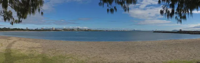 Rock wall Mooloolaba
