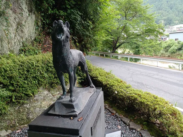 Canine Statue of Nihon-Okami
