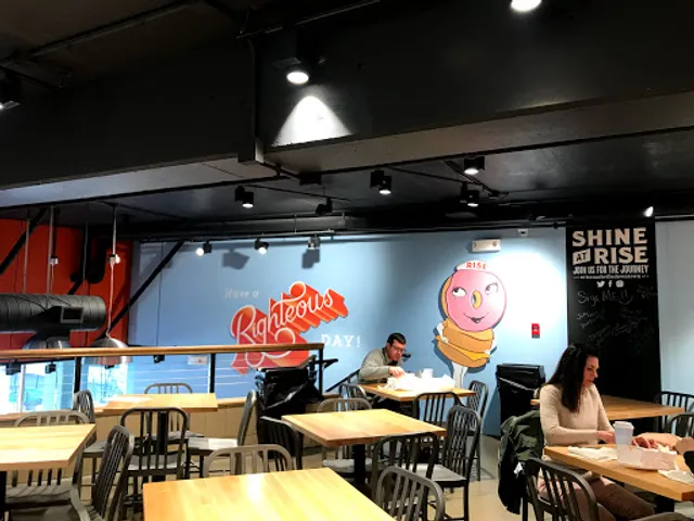 Rise Southern Biscuits & Righteous Chicken - Nashville Downtown