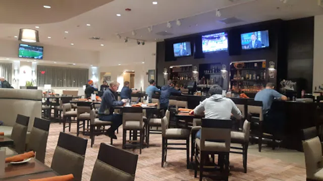 Ganders Restaurant & Lounge